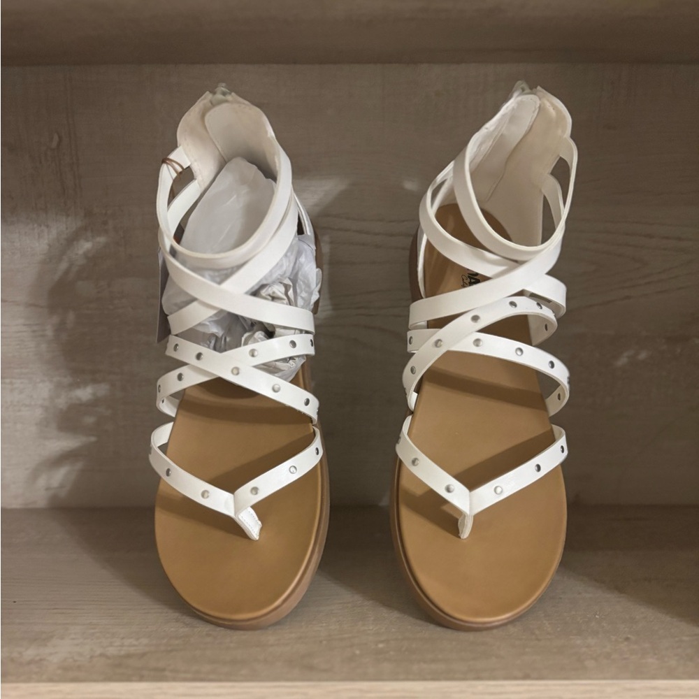 Makalu White Strappy Sandals
